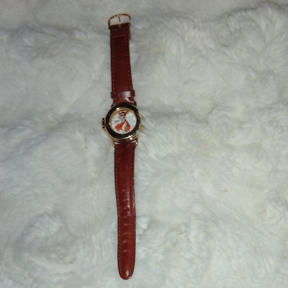 Disney Tigger Watch with Gold and Brown Accents - Picture 2 of 9